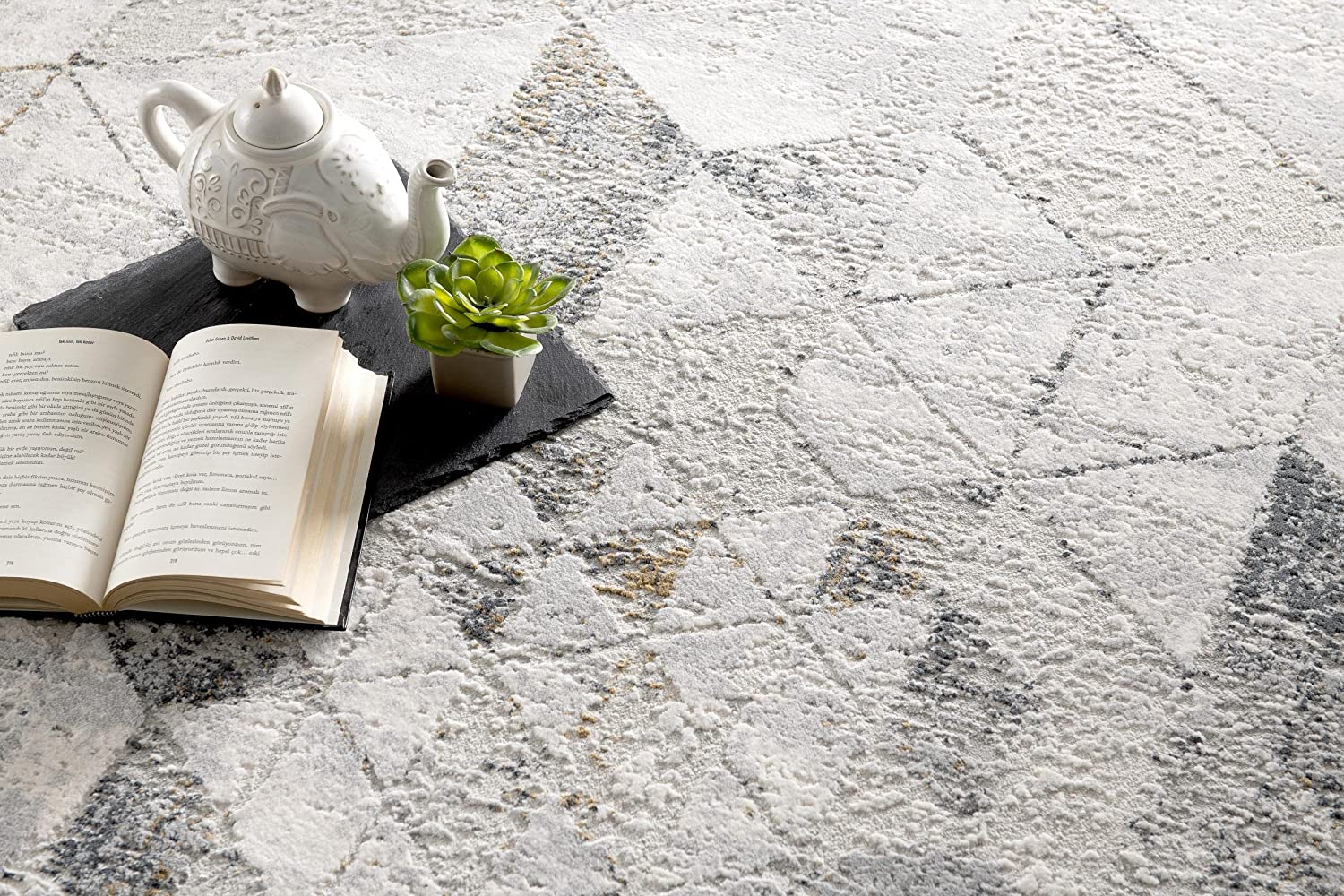 Contemporary Geometric Indoor Area Rug