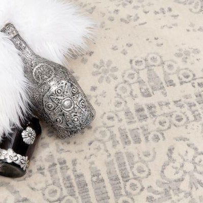 Liora Damask Traditional Grey Indoor Rug