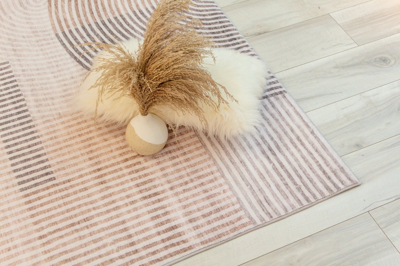 Minimalist Geometric Indoor Area Rug