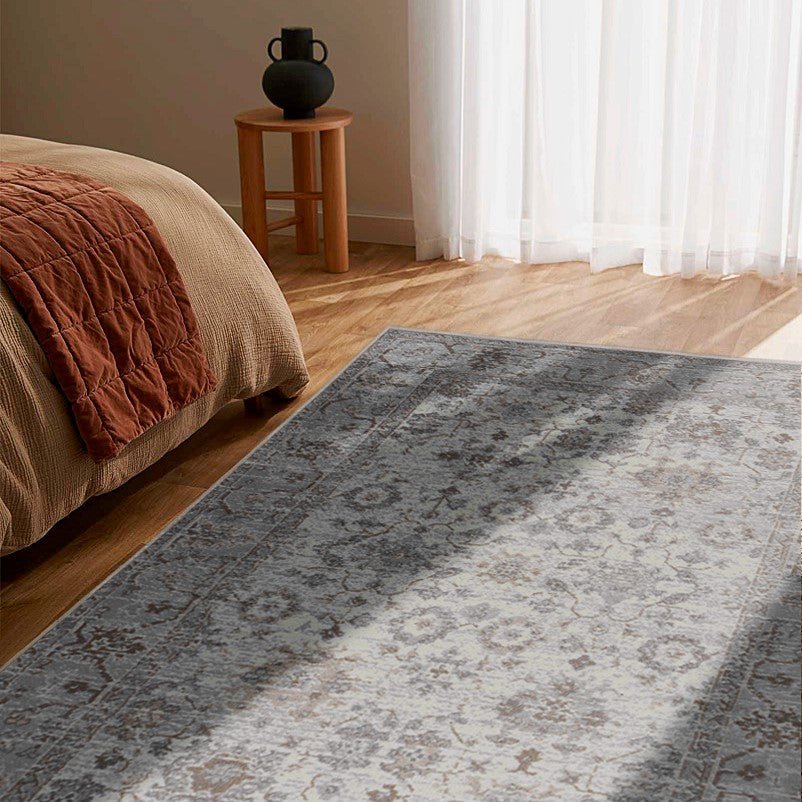 Sakarya Traditional Distressed Grey Rug