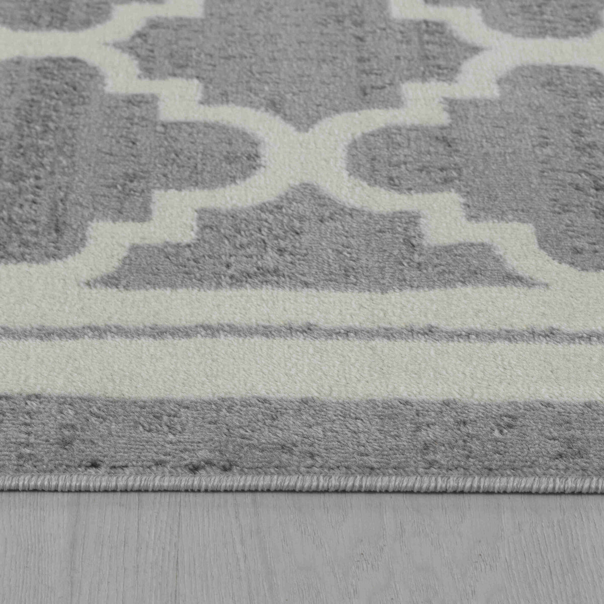 Kaya Trellis Traditional Grey Indoor Rug