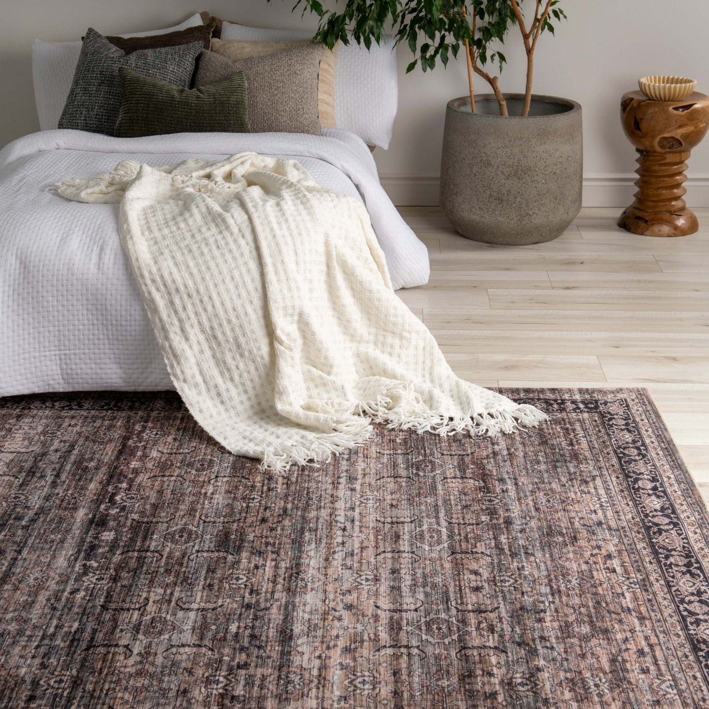 Tapis marron transitionnel persan Emir