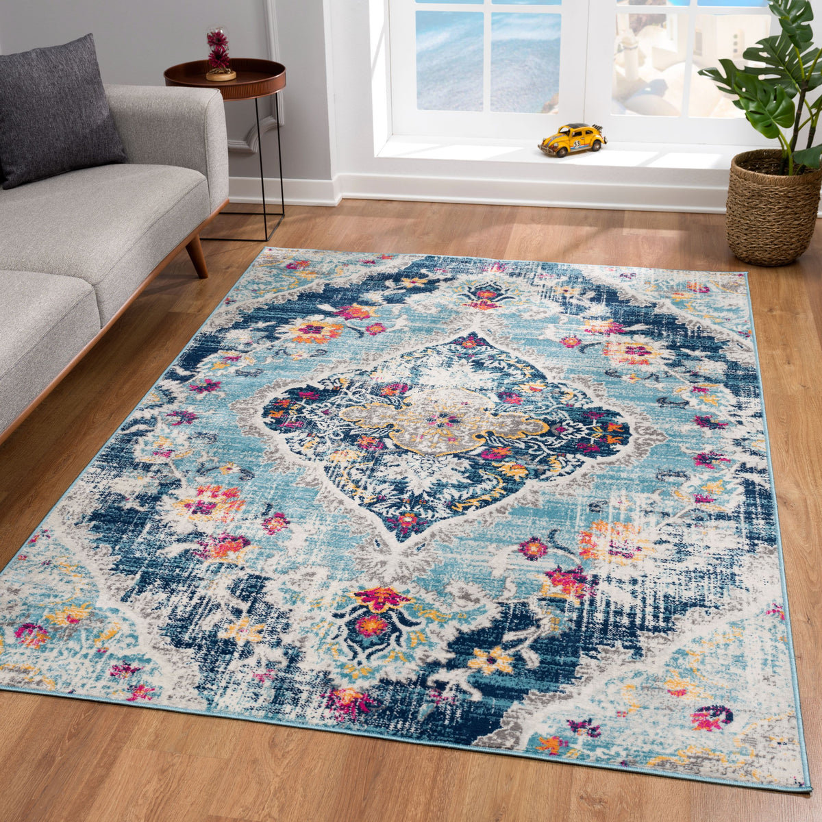 Anara Floral Traditional Blue Indoor Rug