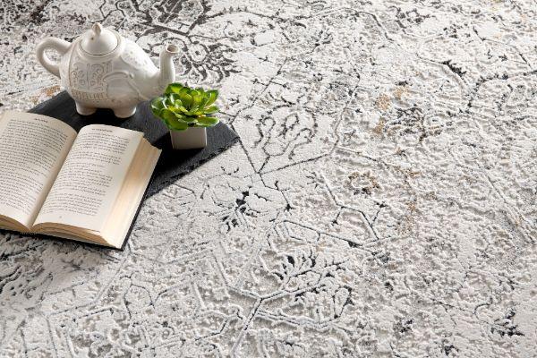Sardini Collection Modern Oriental Area Rug, Beige