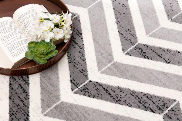 Kirei Chevron Contemporary Grey and Beige Indoor Rug