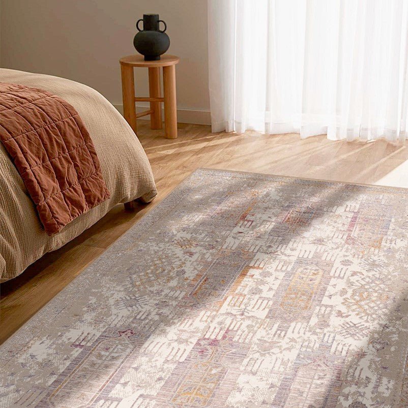 Paletta Distressed Medallion Transitional Beige and Cream Indoor Rug